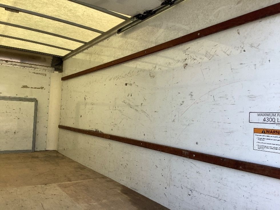 Light Duty Box Truck-Light and Medium Duty Trucks-Ford-2022-E350-Norfolk-VA-96,483\n\t\tmiles-$ 33,250 - Image 12