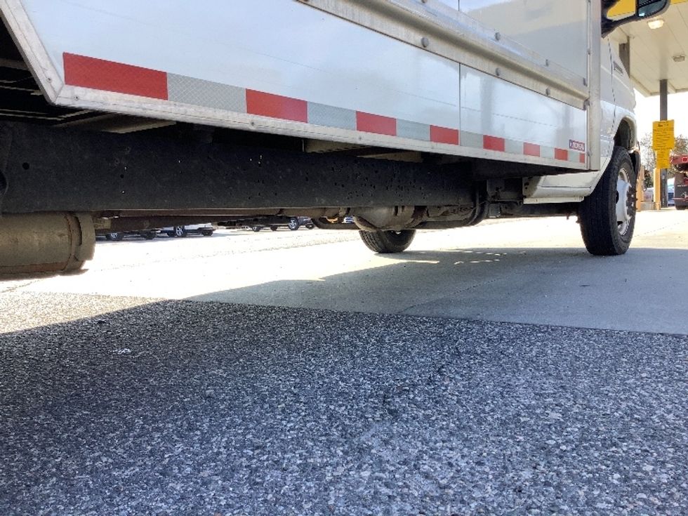 Light Duty Box Truck-Light and Medium Duty Trucks-Ford-2022-E350-Norfolk-VA-96,483\n\t\tmiles-$ 33,250 - Image 14