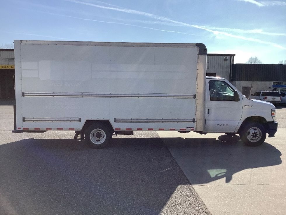 Light Duty Box Truck-Light and Medium Duty Trucks-Ford-2022-E350-Norfolk-VA-96,483\n\t\tmiles-$ 33,250 - Image 15