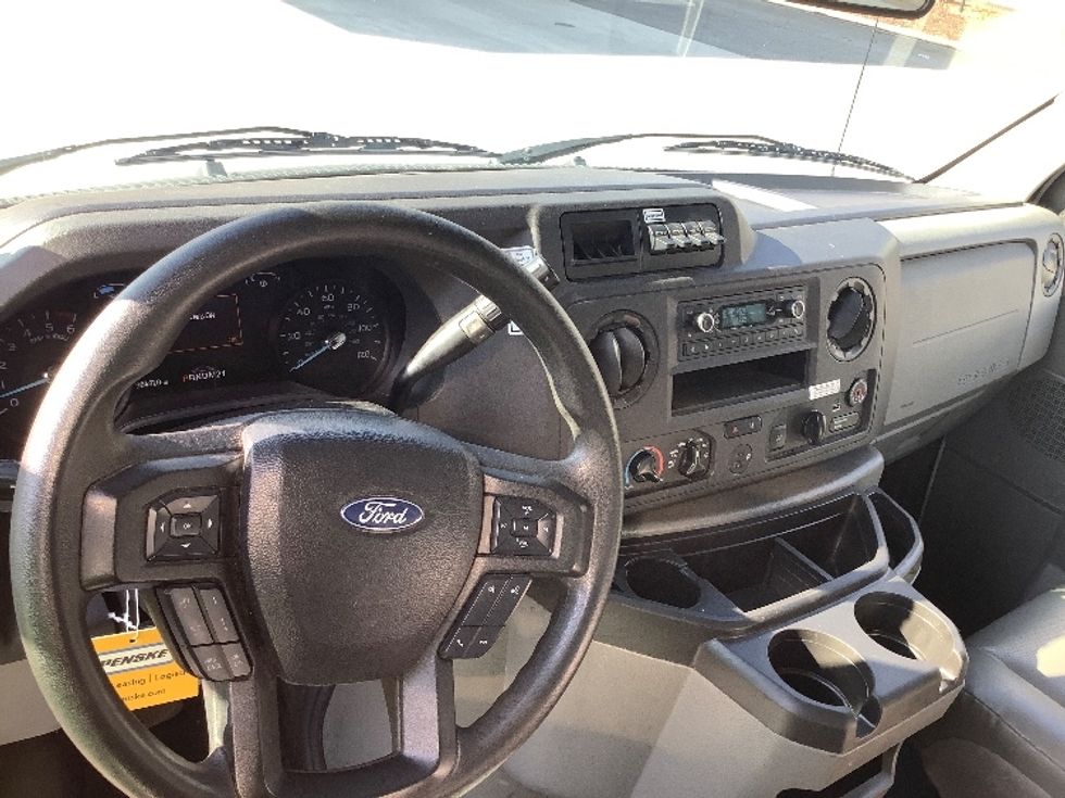 Light Duty Box Truck-Light and Medium Duty Trucks-Ford-2022-E350-Norfolk-VA-96,483\n\t\tmiles-$ 33,250 - Image 29