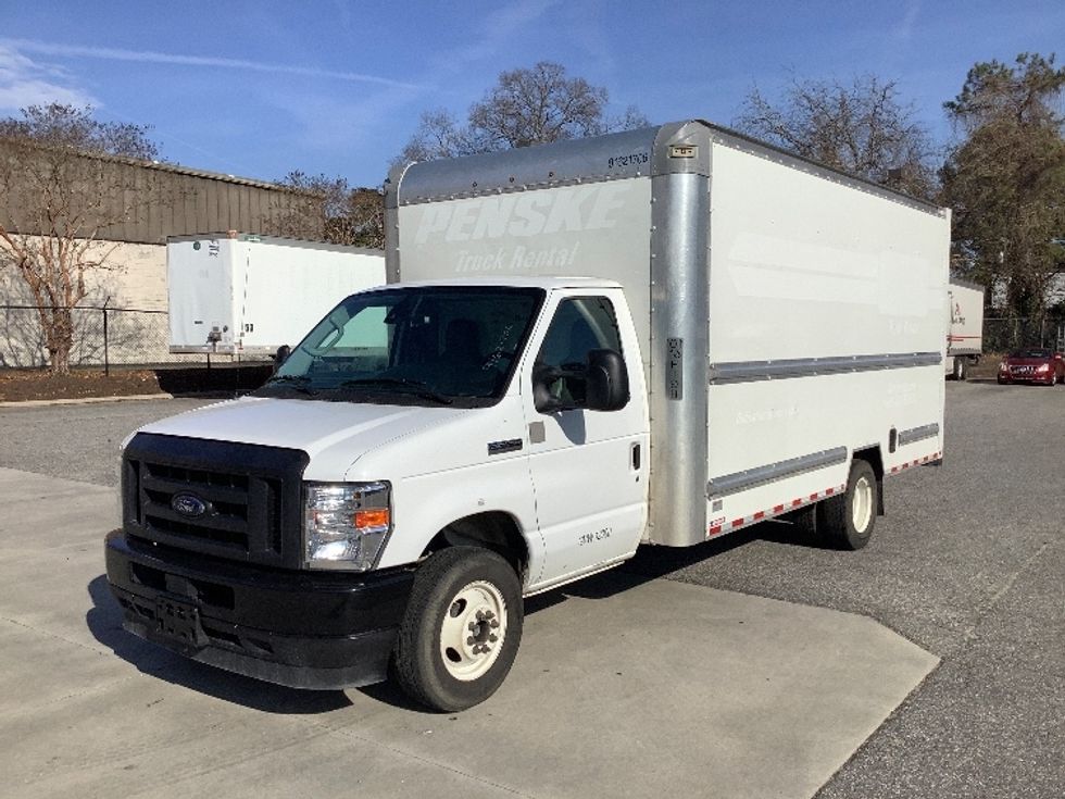 Light Duty Box Truck-Light and Medium Duty Trucks-Ford-2022-E350-Norfolk-VA-96,483\n\t\tmiles-$ 33,250 - Image 3