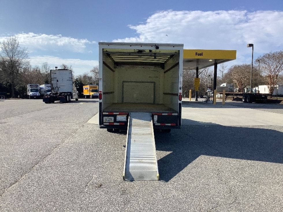 Light Duty Box Truck-Light and Medium Duty Trucks-Ford-2022-E350-Norfolk-VA-96,483\n\t\tmiles-$ 33,250 - Image 9