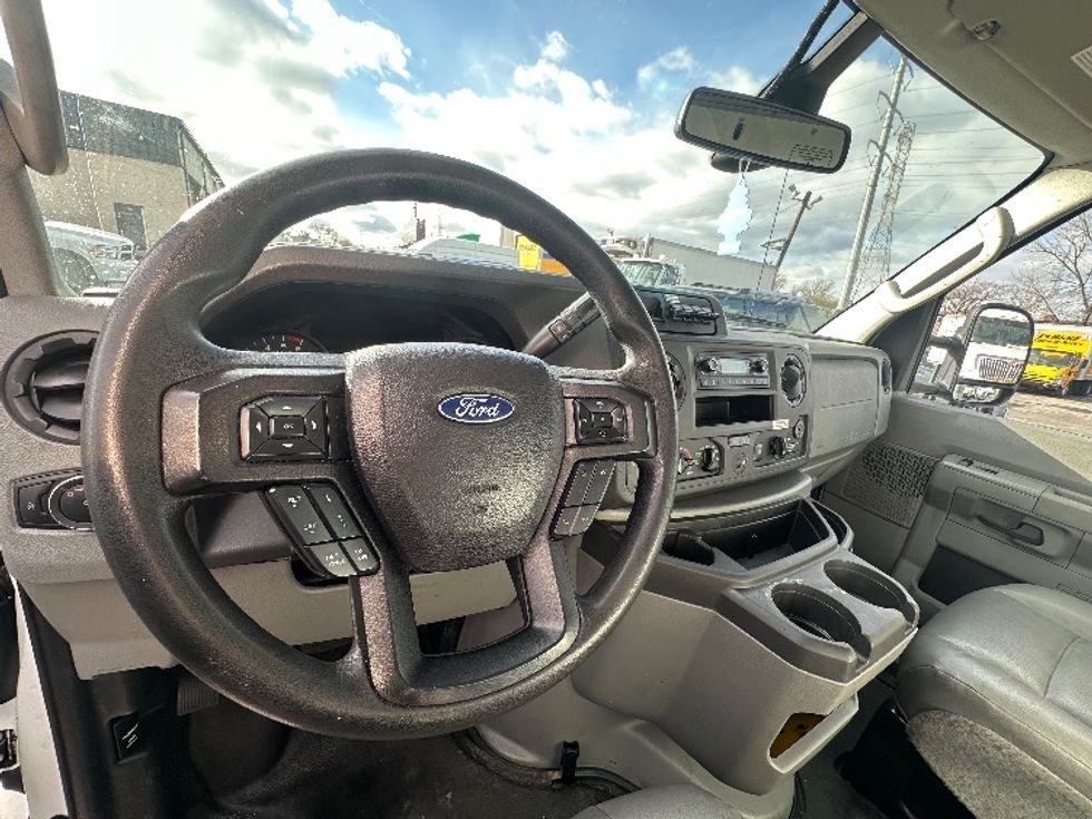 Light Duty Box Truck-Light and Medium Duty Trucks-Ford-2022-E350-North Bergen-NJ-106,634\n\t\tmiles-$ 29,000 - Image 16
