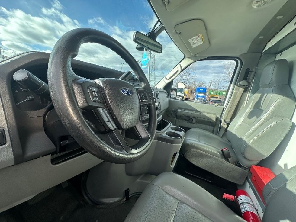 Light Duty Box Truck-Light and Medium Duty Trucks-Ford-2022-E350-North Bergen-NJ-106,634\n\t\tmiles-$ 29,000 - Image 17