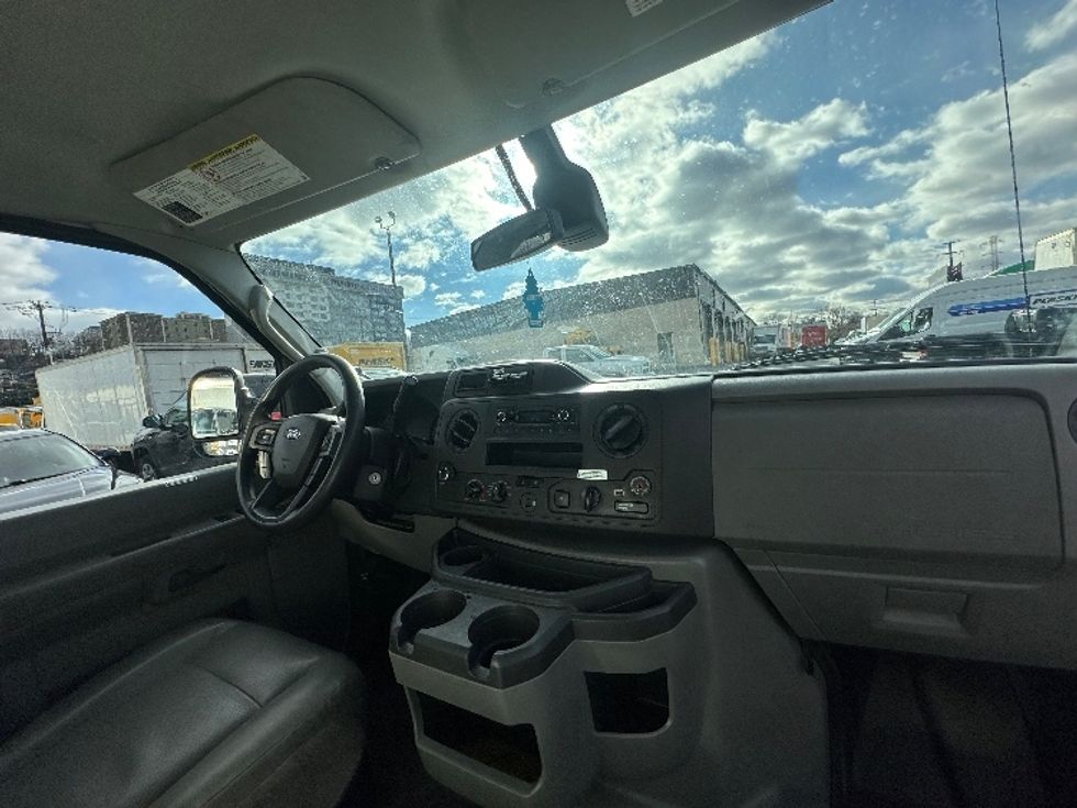 Light Duty Box Truck-Light and Medium Duty Trucks-Ford-2022-E350-North Bergen-NJ-106,634\n\t\tmiles-$ 29,000 - Image 20