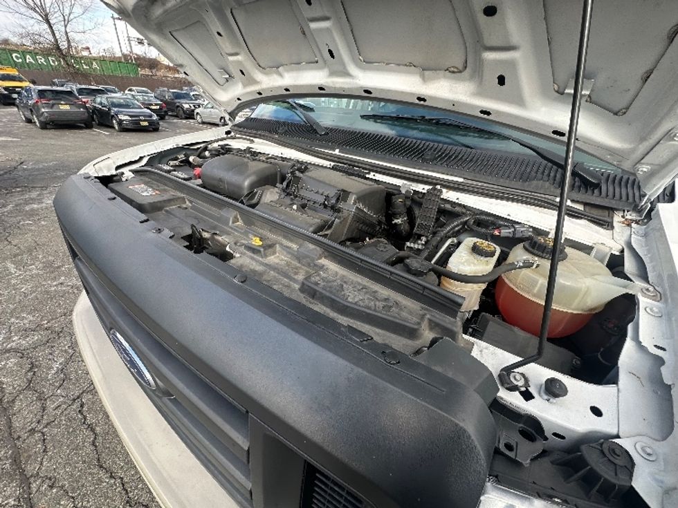 Light Duty Box Truck-Light and Medium Duty Trucks-Ford-2022-E350-North Bergen-NJ-106,634\n\t\tmiles-$ 29,000 - Image 22