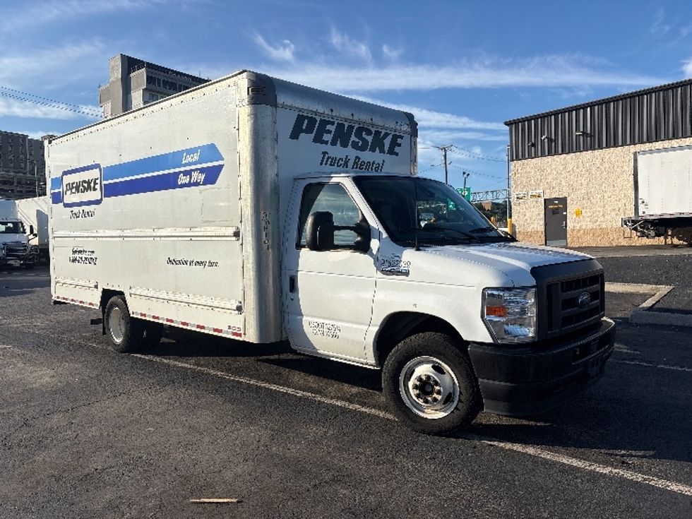 Light Duty Box Truck-Light and Medium Duty Trucks-Ford-2022-E350-North Bergen-NJ-127,550\n\t\tmiles-$ 26,250 - Image 1