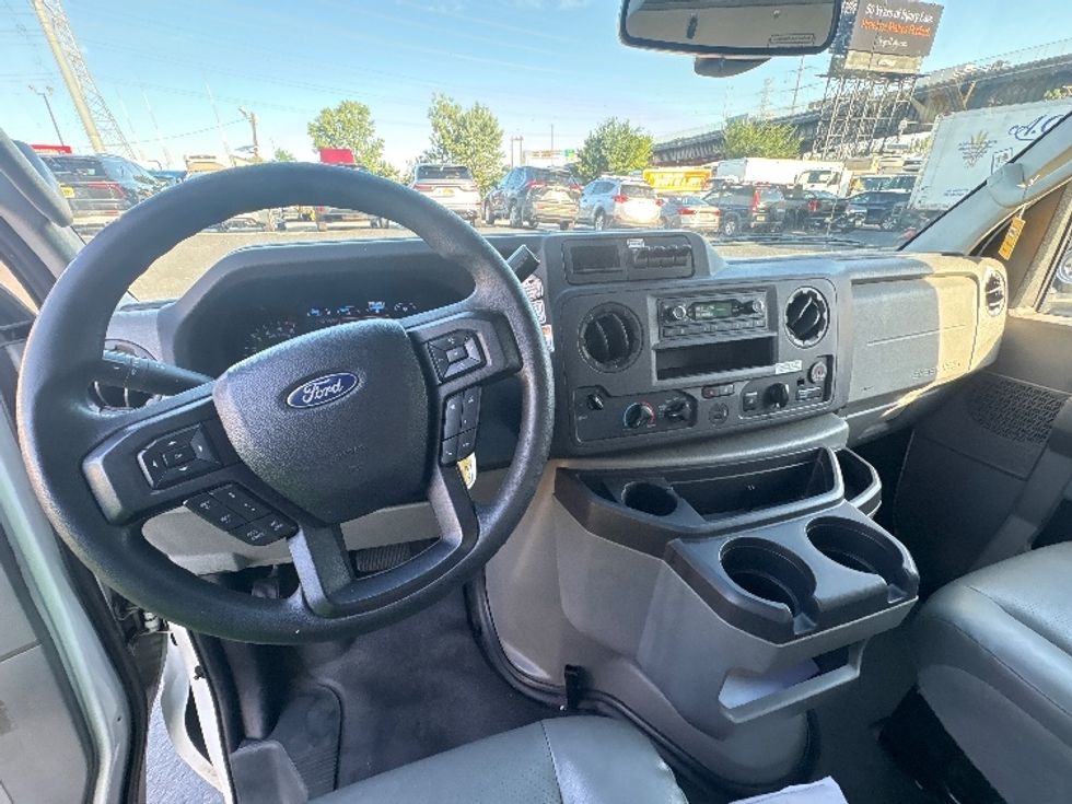 Light Duty Box Truck-Light and Medium Duty Trucks-Ford-2022-E350-North Bergen-NJ-127,550\n\t\tmiles-$ 26,250 - Image 18