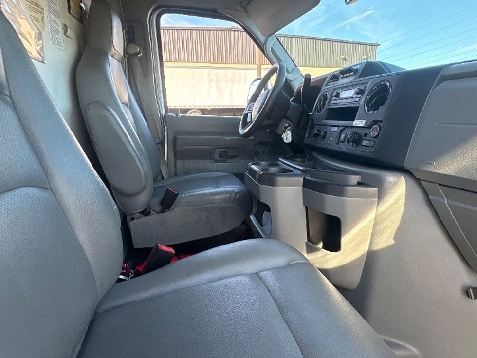 Light Duty Box Truck-Light and Medium Duty Trucks-Ford-2022-E350-North Bergen-NJ-127,550\n\t\tmiles-$ 26,250 - Image 22