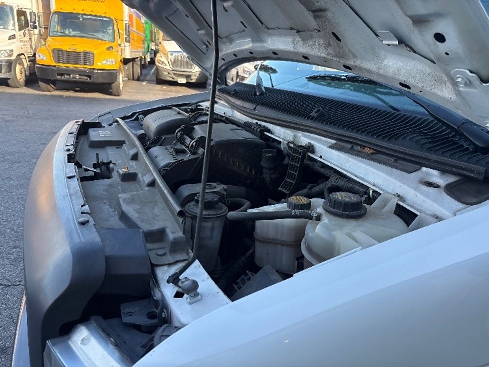 Light Duty Box Truck-Light and Medium Duty Trucks-Ford-2022-E350-North Bergen-NJ-127,550\n\t\tmiles-$ 26,250 - Image 24