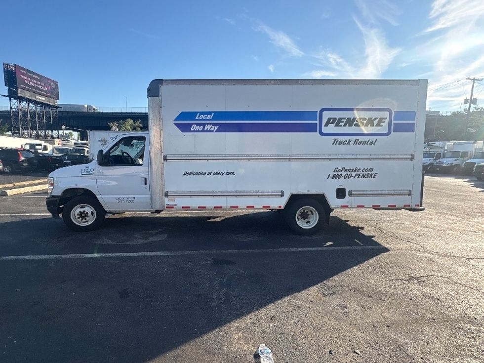 Light Duty Box Truck-Light and Medium Duty Trucks-Ford-2022-E350-North Bergen-NJ-127,550\n\t\tmiles-$ 26,250 - Image 4