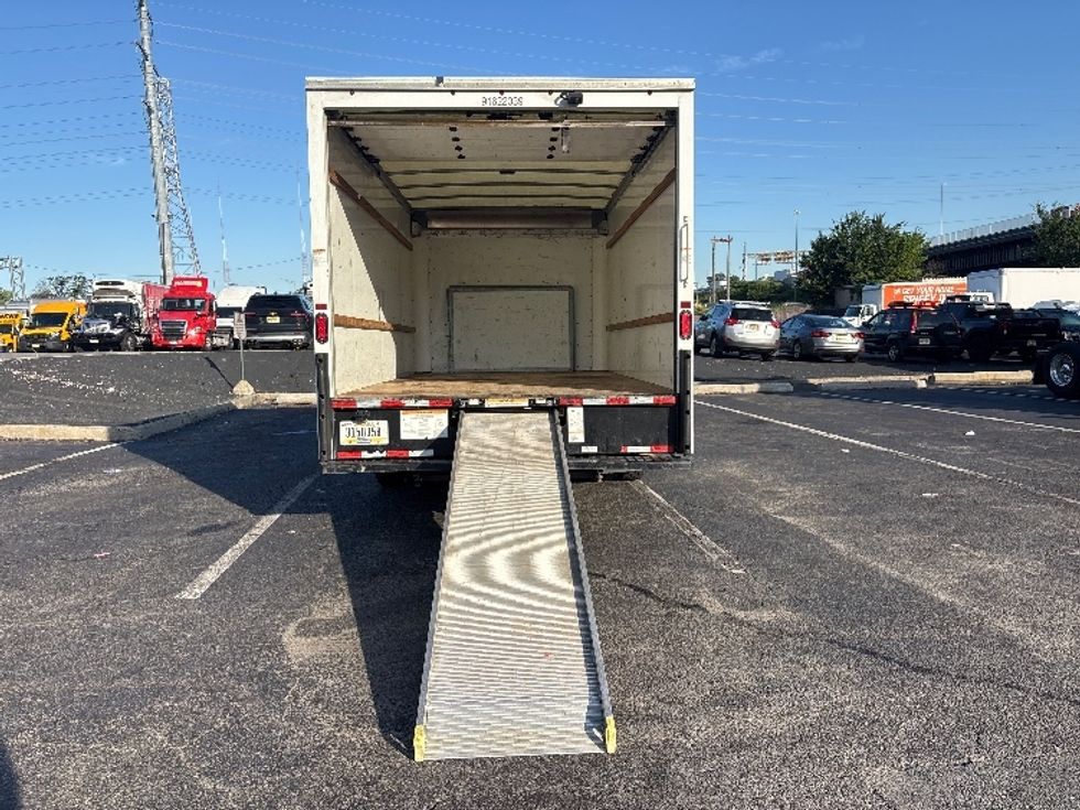 Light Duty Box Truck-Light and Medium Duty Trucks-Ford-2022-E350-North Bergen-NJ-127,550\n\t\tmiles-$ 26,250 - Image 9