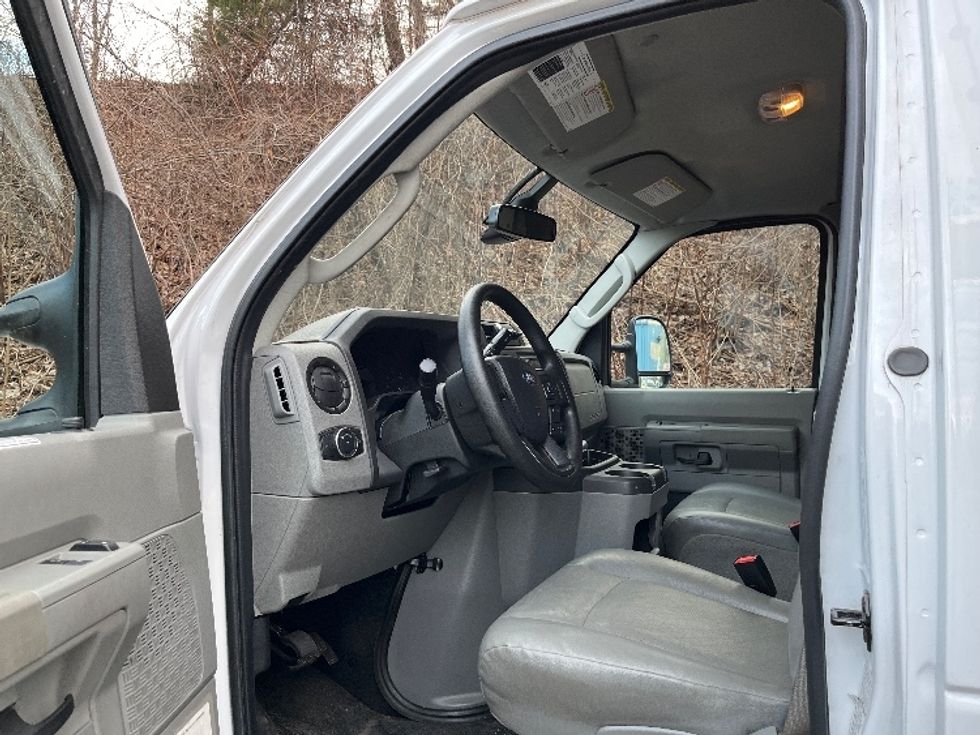 Light Duty Box Truck-Light and Medium Duty Trucks-Ford-2022-E350-North Bergen-NJ-78,037\n\t\tmiles-$ 38,000 - Image 16