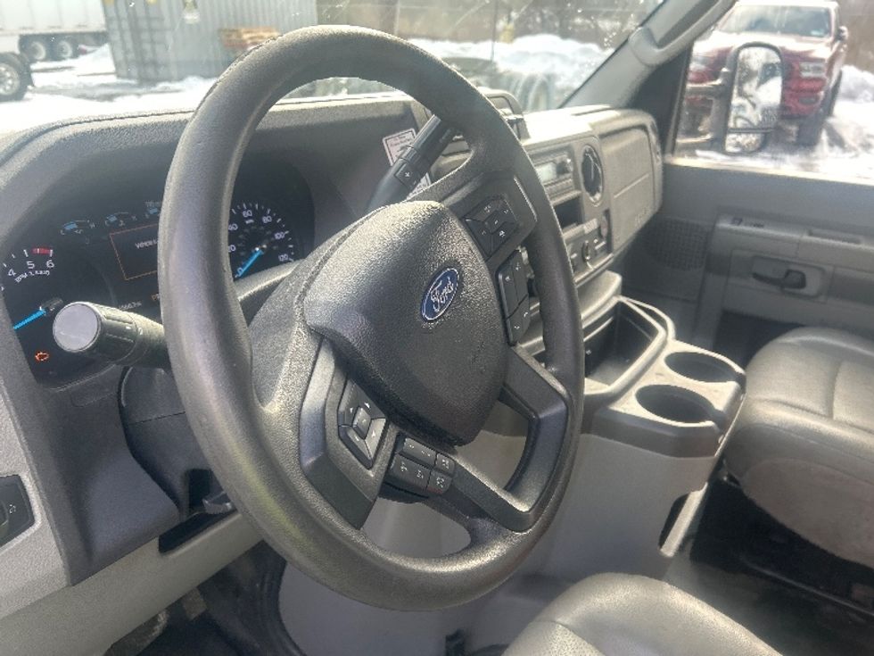 Light Duty Box Truck-Light and Medium Duty Trucks-Ford-2022-E350-North Bergen-NJ-86,675\n\t\tmiles-$ 31,500 - Image 16