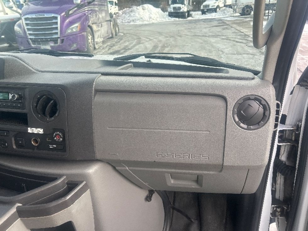 Light Duty Box Truck-Light and Medium Duty Trucks-Ford-2022-E350-North Bergen-NJ-86,675\n\t\tmiles-$ 31,500 - Image 20