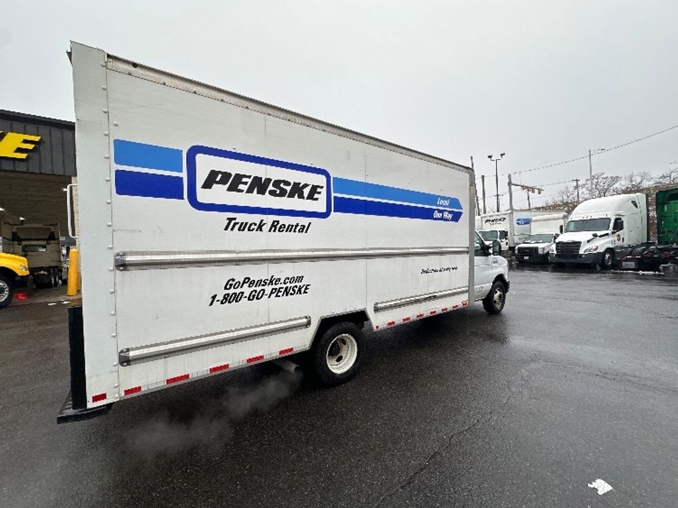 Light Duty Box Truck-Light and Medium Duty Trucks-Ford-2022-E350-North Bergen-NJ-87,097\n\t\tmiles-$ 31,250 - Image 12