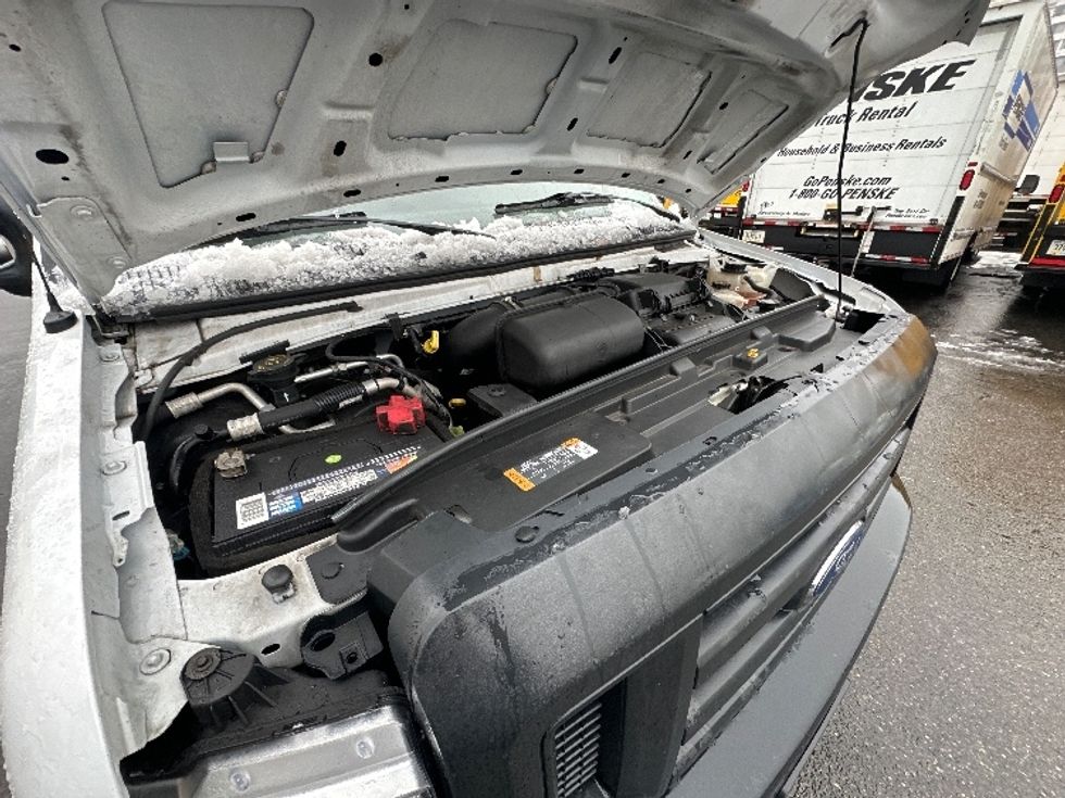 Light Duty Box Truck-Light and Medium Duty Trucks-Ford-2022-E350-North Bergen-NJ-87,097\n\t\tmiles-$ 31,250 - Image 22