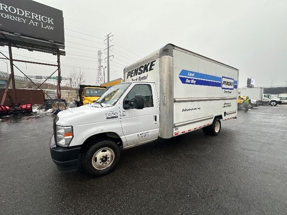 Light Duty Box Truck-Light and Medium Duty Trucks-Ford-2022-E350-North Bergen-NJ-87,097\n\t\tmiles-$ 31,250 - Image 3