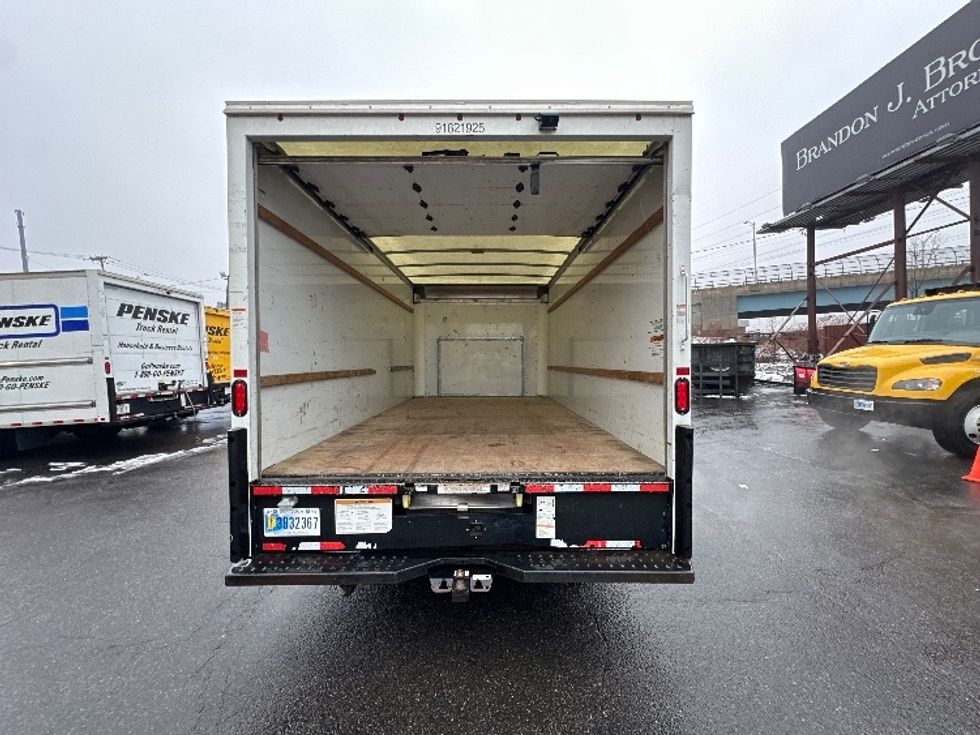 Light Duty Box Truck-Light and Medium Duty Trucks-Ford-2022-E350-North Bergen-NJ-87,097\n\t\tmiles-$ 31,250 - Image 8