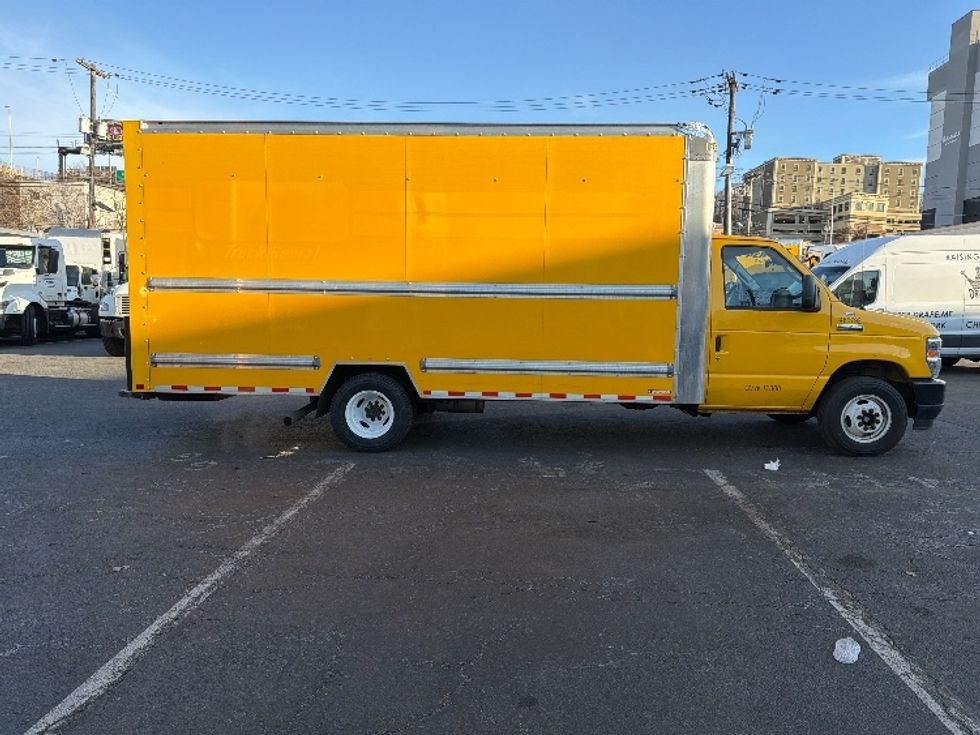 Light Duty Box Truck-Light and Medium Duty Trucks-Ford-2022-E350-North Bergen-NJ-87,124\n\t\tmiles-$ 28,500 - Image 15