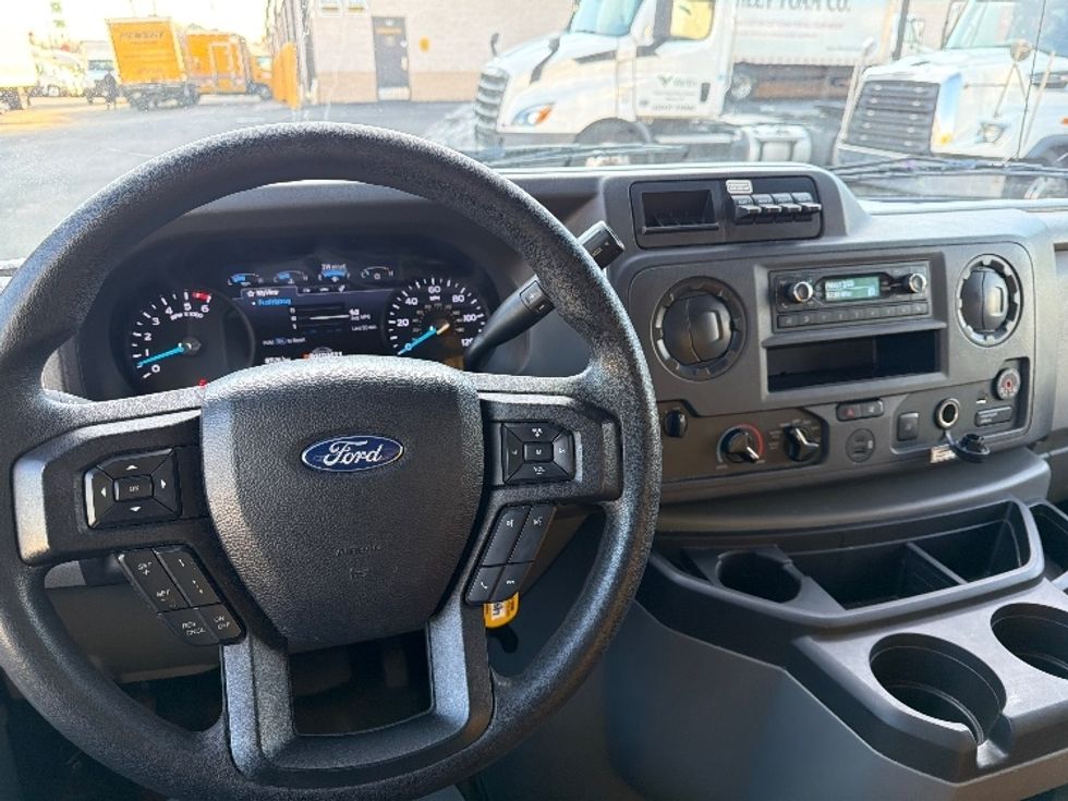 Light Duty Box Truck-Light and Medium Duty Trucks-Ford-2022-E350-North Bergen-NJ-87,124\n\t\tmiles-$ 28,500 - Image 18