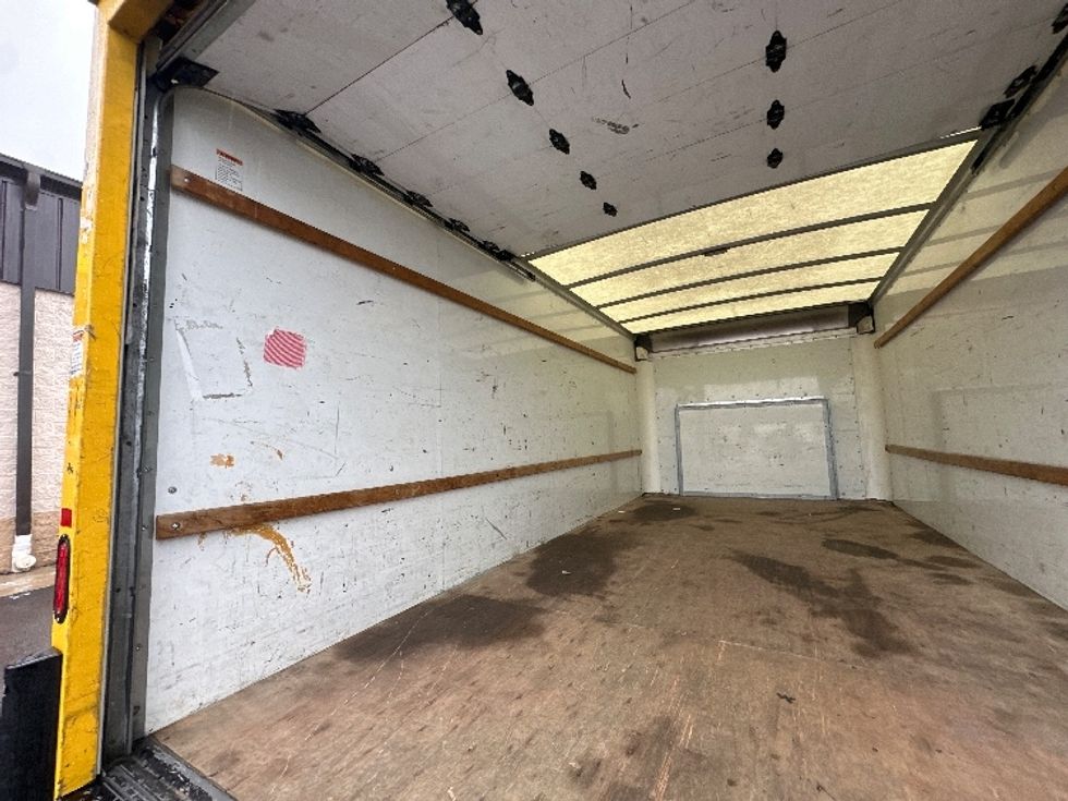 Light Duty Box Truck-Light and Medium Duty Trucks-Ford-2022-E350-North Bergen-NJ-88,584\n\t\tmiles-$ 28,250 - Image 10