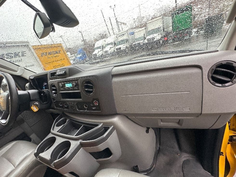 Light Duty Box Truck-Light and Medium Duty Trucks-Ford-2022-E350-North Bergen-NJ-88,584\n\t\tmiles-$ 28,250 - Image 20