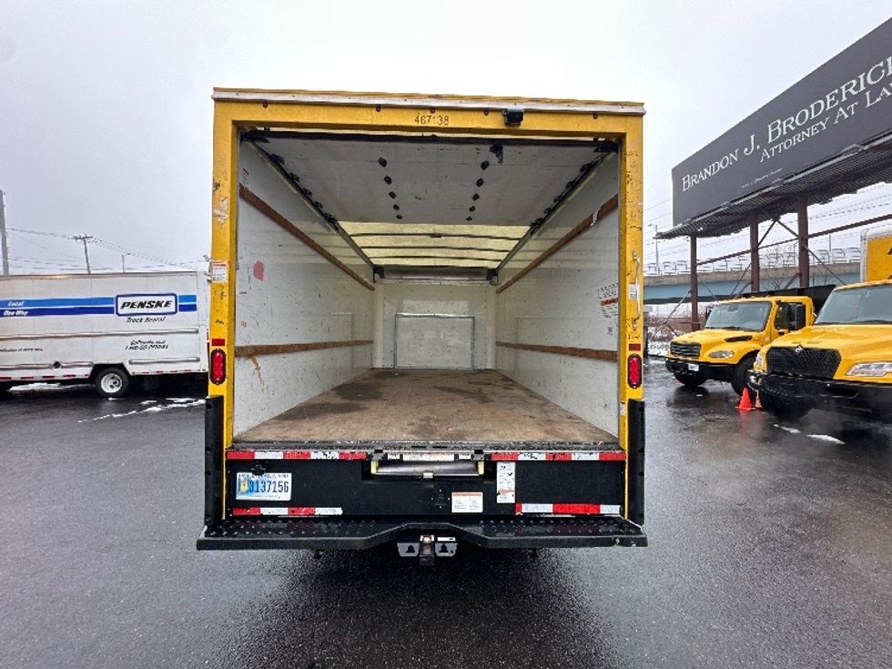 Light Duty Box Truck-Light and Medium Duty Trucks-Ford-2022-E350-North Bergen-NJ-88,584\n\t\tmiles-$ 28,250 - Image 8
