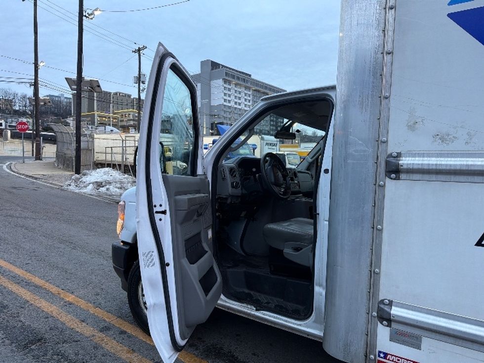 Light Duty Box Truck-Light and Medium Duty Trucks-Ford-2022-E350-North Bergen-NJ-96,362\n\t\tmiles-$ 30,250 - Image 16