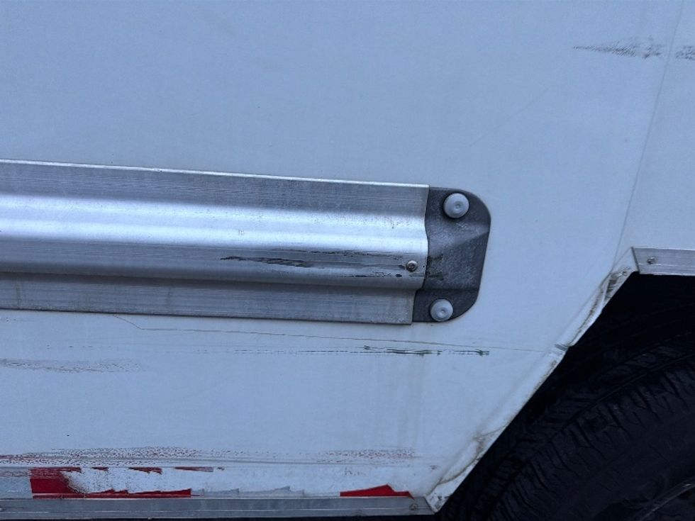 Light Duty Box Truck-Light and Medium Duty Trucks-Ford-2022-E350-North Bergen-NJ-96,362\n\t\tmiles-$ 30,250 - Image 27