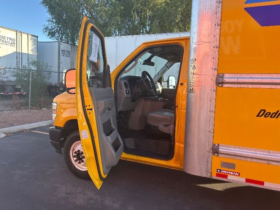 Light Duty Box Truck-Light and Medium Duty Trucks-Ford-2022-E350-North Las Vegas-NV-108,841\n\t\tmiles-$ 27,750 - Image 15