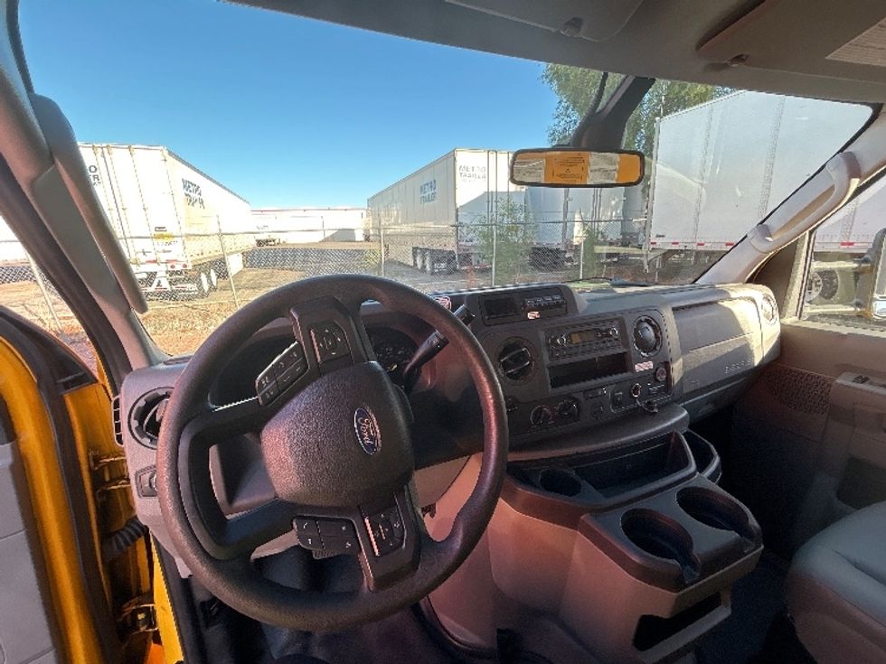 Light Duty Box Truck-Light and Medium Duty Trucks-Ford-2022-E350-North Las Vegas-NV-108,841\n\t\tmiles-$ 27,750 - Image 17
