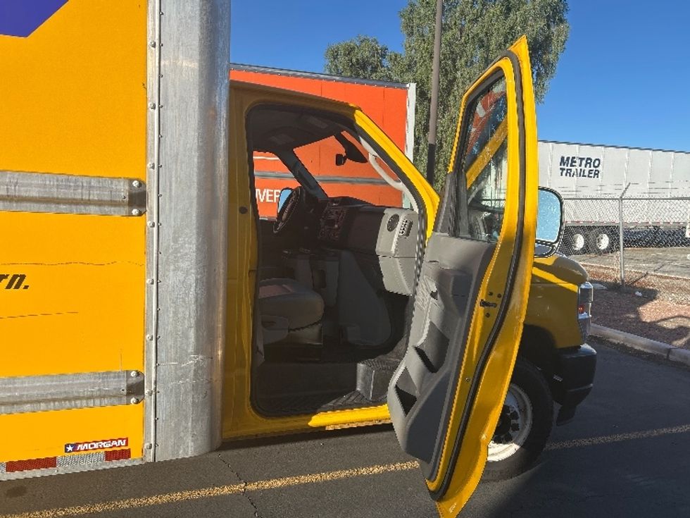 Light Duty Box Truck-Light and Medium Duty Trucks-Ford-2022-E350-North Las Vegas-NV-108,841\n\t\tmiles-$ 27,750 - Image 19