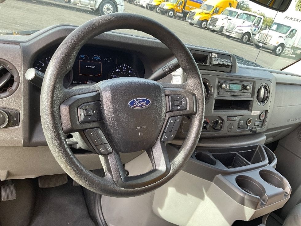 Light Duty Box Truck-Light and Medium Duty Trucks-Ford-2022-E350-North Las Vegas-NV-94,261\n\t\tmiles-$ 29,500 - Image 16