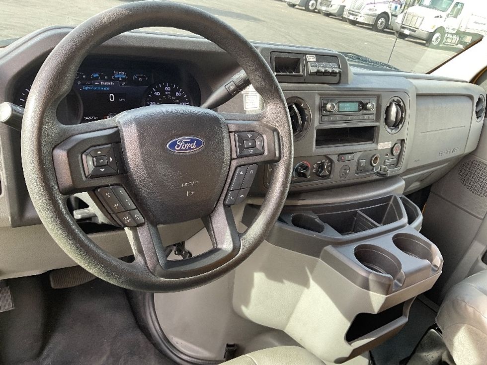 Light Duty Box Truck-Light and Medium Duty Trucks-Ford-2022-E350-North Las Vegas-NV-94,261\n\t\tmiles-$ 29,500 - Image 17