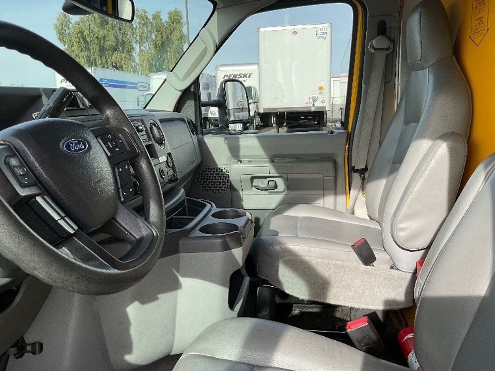 Light Duty Box Truck-Light and Medium Duty Trucks-Ford-2022-E350-North Las Vegas-NV-94,261\n\t\tmiles-$ 29,500 - Image 18