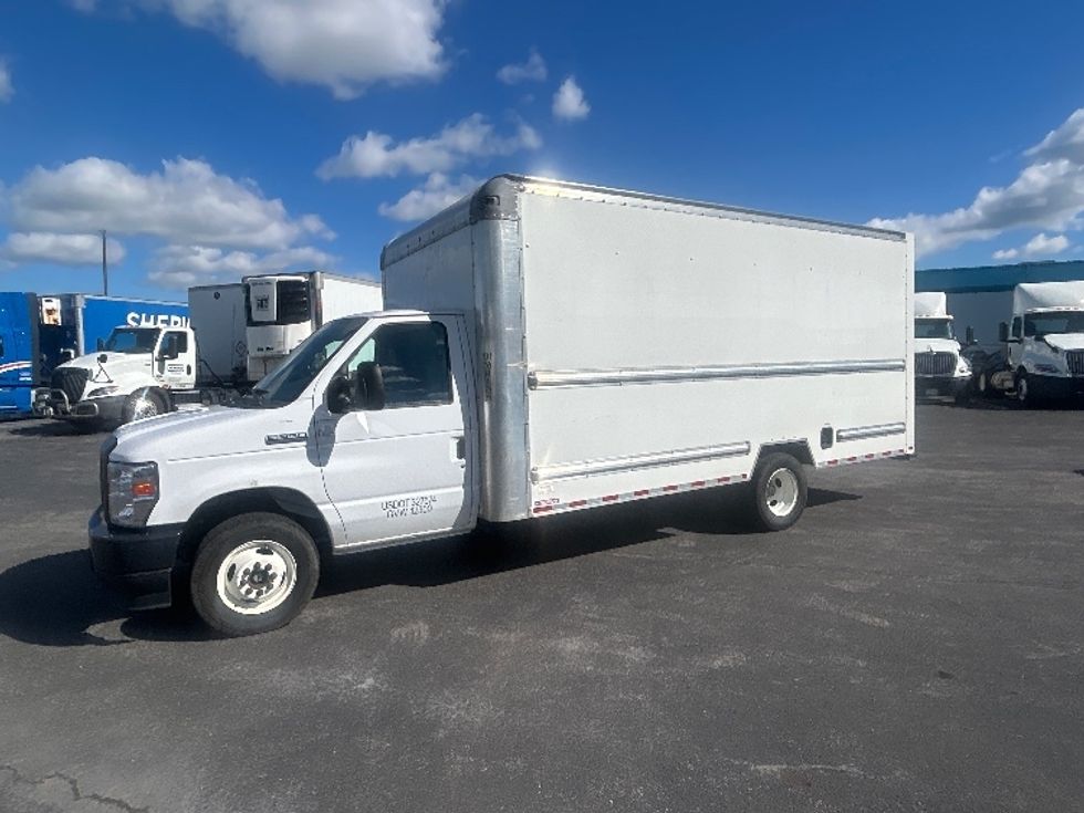 Light Duty Box Truck-Light and Medium Duty Trucks-Ford-2022-E350-Obetz-OH-75,502\n\t\tmiles-$ 32,750 - Image 1