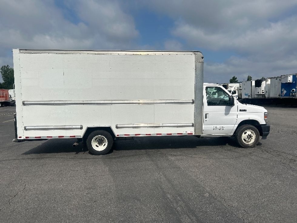 Light Duty Box Truck-Light and Medium Duty Trucks-Ford-2022-E350-Obetz-OH-75,502\n\t\tmiles-$ 32,750 - Image 14