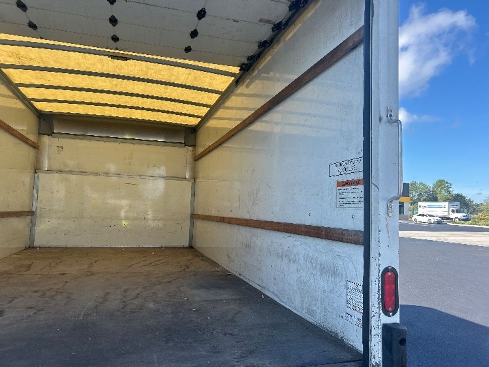 Light Duty Box Truck-Light and Medium Duty Trucks-Ford-2022-E350-Ocala-FL-106,576\n\t\tmiles-$ 29,250 - Image 11
