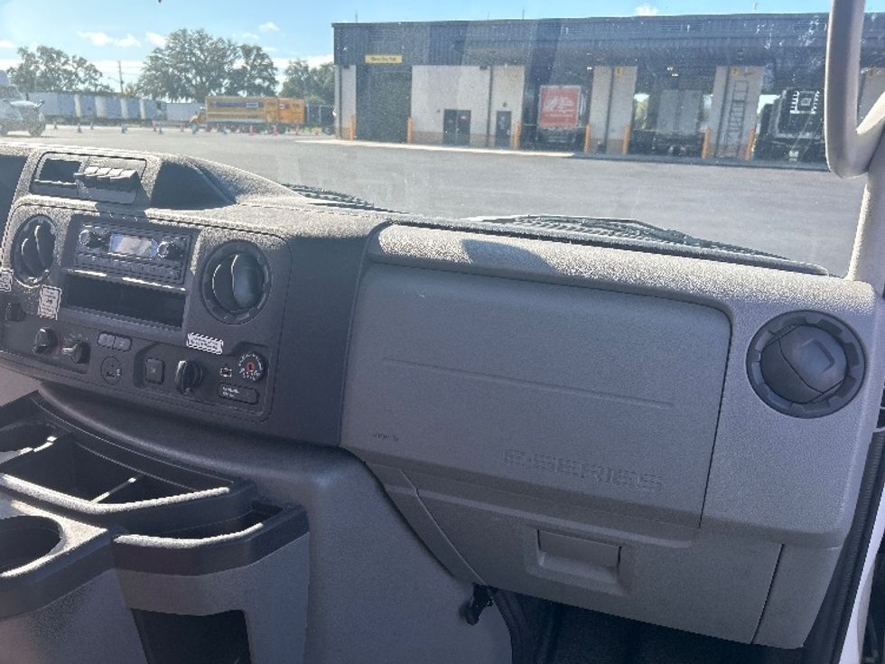 Light Duty Box Truck-Light and Medium Duty Trucks-Ford-2022-E350-Ocala-FL-106,576\n\t\tmiles-$ 29,250 - Image 20