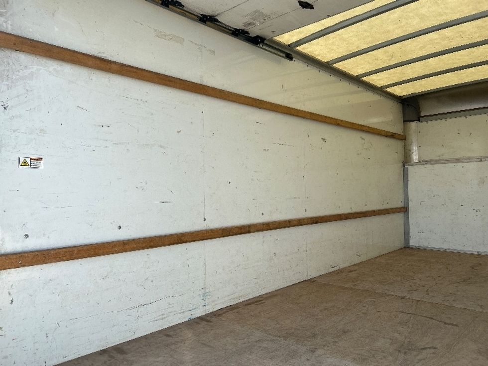 Light Duty Box Truck-Light and Medium Duty Trucks-Ford-2022-E350-Ocala-FL-88,193\n\t\tmiles-$ 34,750 - Image 11