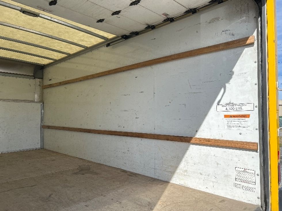 Light Duty Box Truck-Light and Medium Duty Trucks-Ford-2022-E350-Ocala-FL-88,193\n\t\tmiles-$ 34,750 - Image 12