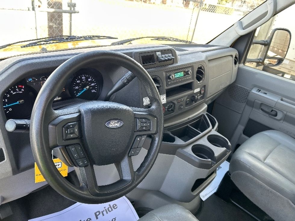 Light Duty Box Truck-Light and Medium Duty Trucks-Ford-2022-E350-Ocala-FL-88,193\n\t\tmiles-$ 34,750 - Image 18