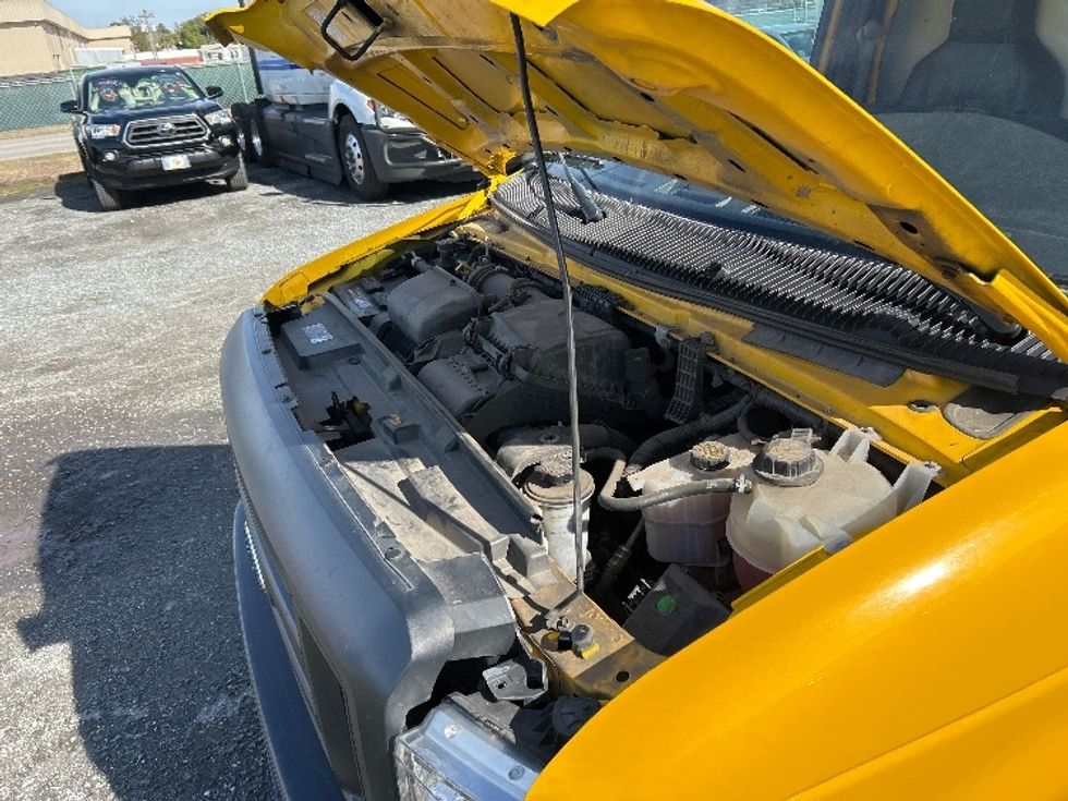 Light Duty Box Truck-Light and Medium Duty Trucks-Ford-2022-E350-Ocala-FL-88,193\n\t\tmiles-$ 34,750 - Image 24