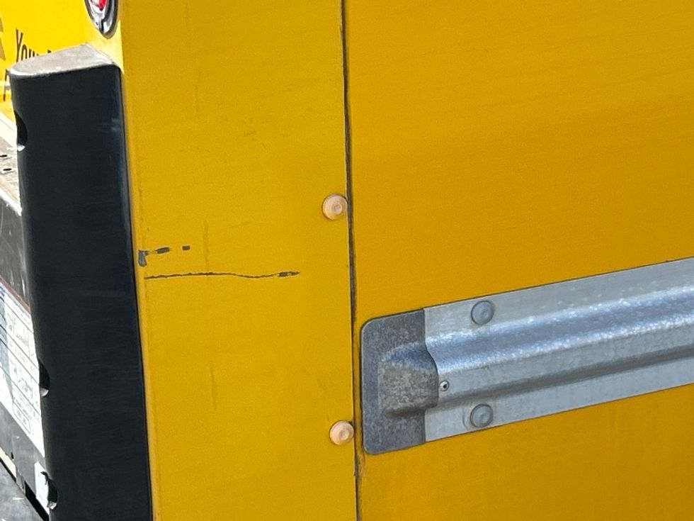 Light Duty Box Truck-Light and Medium Duty Trucks-Ford-2022-E350-Ocala-FL-88,193\n\t\tmiles-$ 34,750 - Image 28