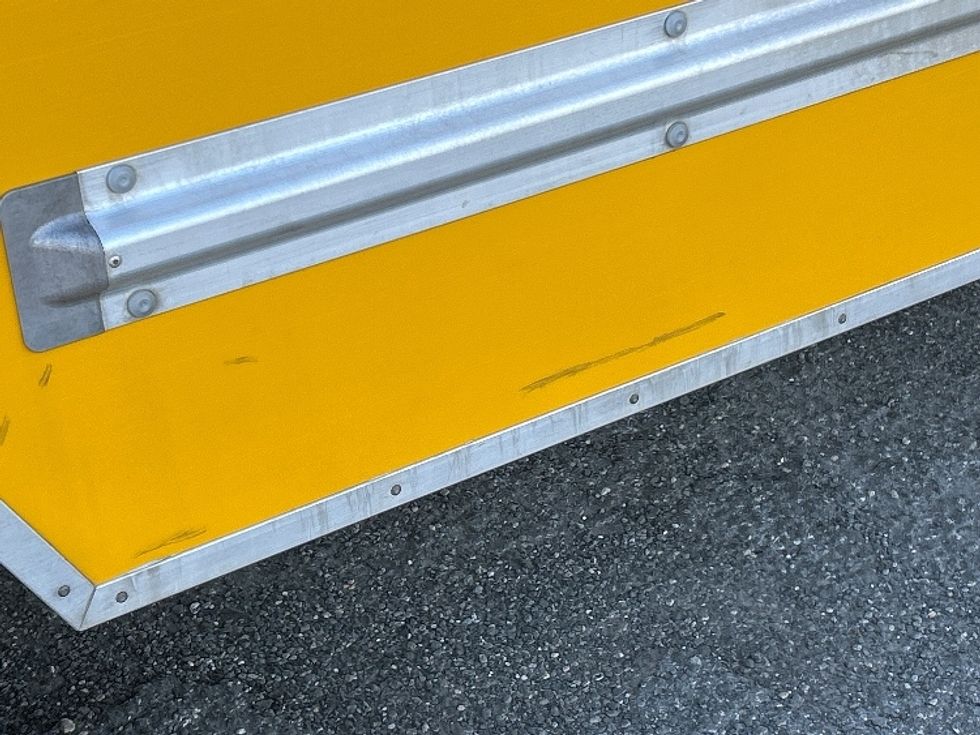 Light Duty Box Truck-Light and Medium Duty Trucks-Ford-2022-E350-Ocala-FL-88,193\n\t\tmiles-$ 34,750 - Image 29