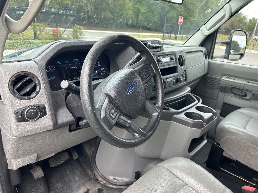 Light Duty Box Truck-Light and Medium Duty Trucks-Ford-2022-E350-Ocala-FL-94,846\n\t\tmiles-$ 32,750 - Image 17