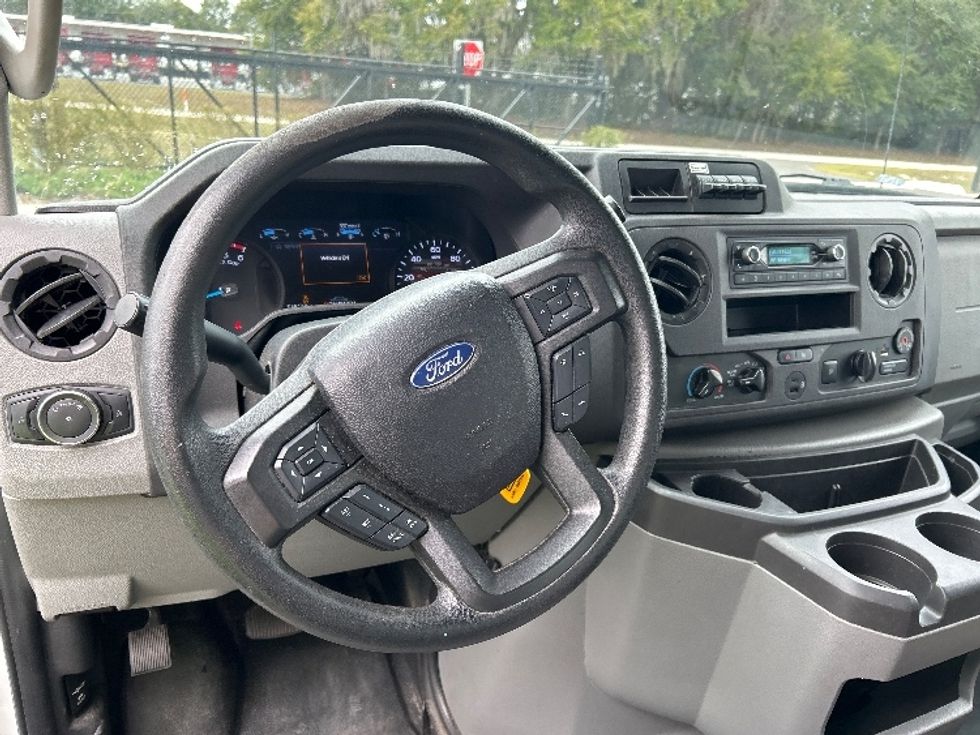 Light Duty Box Truck-Light and Medium Duty Trucks-Ford-2022-E350-Ocala-FL-94,846\n\t\tmiles-$ 32,750 - Image 18