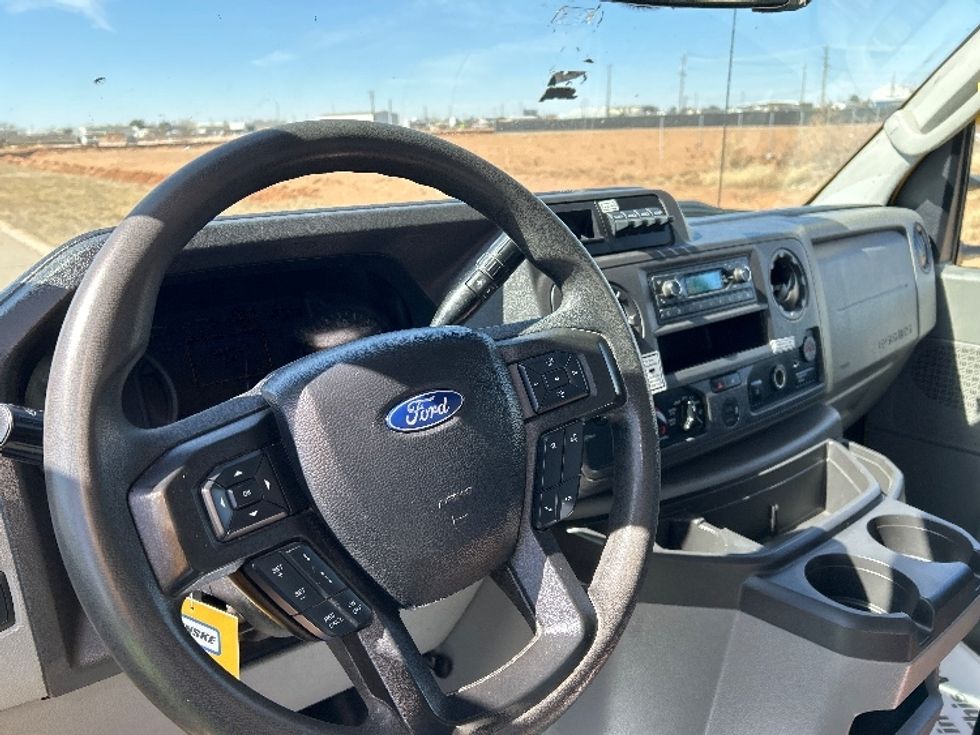 Light Duty Box Truck-Light and Medium Duty Trucks-Ford-2022-E350-Odessa-TX-114,512\n\t\tmiles-$ 24,750 - Image 15
