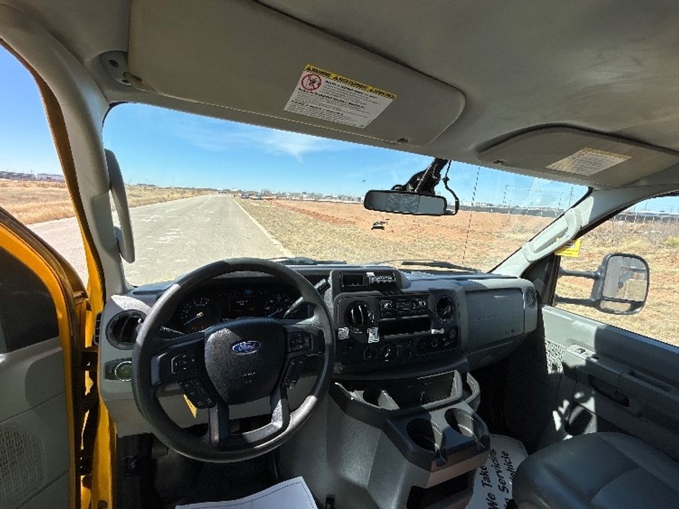 Light Duty Box Truck-Light and Medium Duty Trucks-Ford-2022-E350-Odessa-TX-114,512\n\t\tmiles-$ 24,750 - Image 16